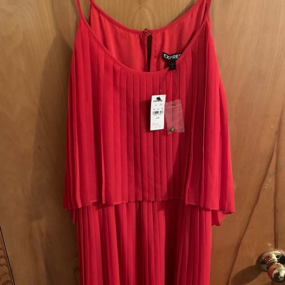 Express dress low/high